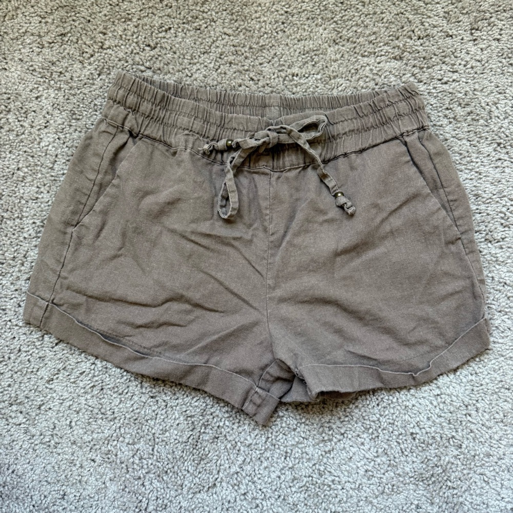 Love ties brown shorts size m